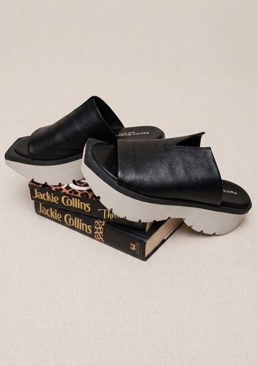 Patrizia Bonfanti Leather Platform Mules (Size 41)