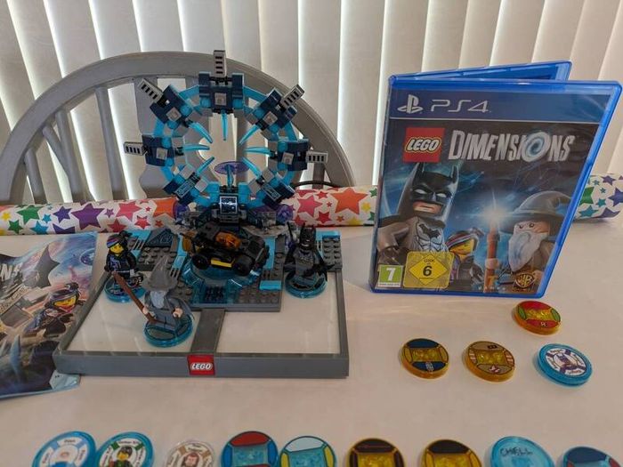 Lego dimensions every story & level. 58 character tags & PS4 disc