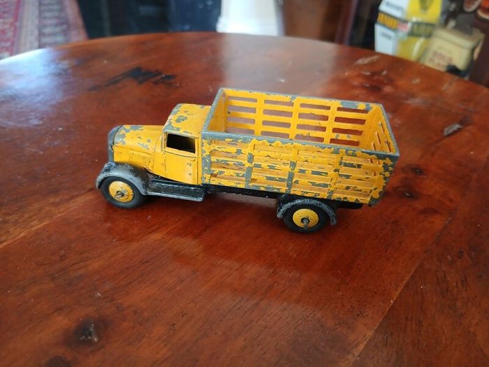Dinky Cattle Truck
