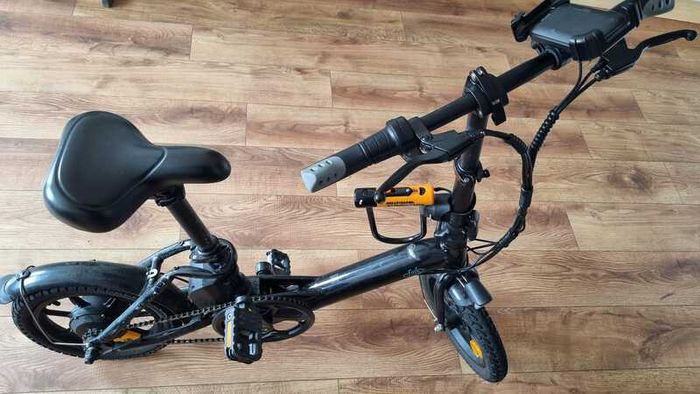 Selling my Fiido D3 Pro electric bike + lock+ phone holder