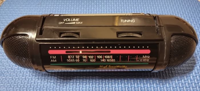 1995 Radio IOSSA AM/FM Radio S-38, exelent condition,