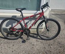 Trek 2700 hard tail mountain bike