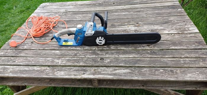 Hyundai 2400W Electric Chainsaw