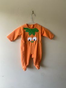 Fleece pumpkin costume (3-6 months)