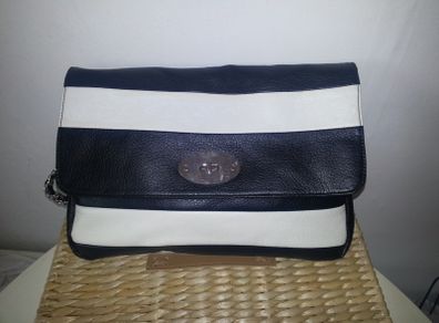 Oasis shoulder bag.