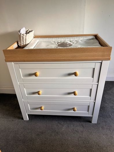 Mamas and Papas dresser / changer