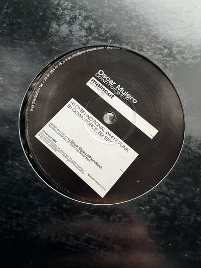 10e each Techno 12" vinyl