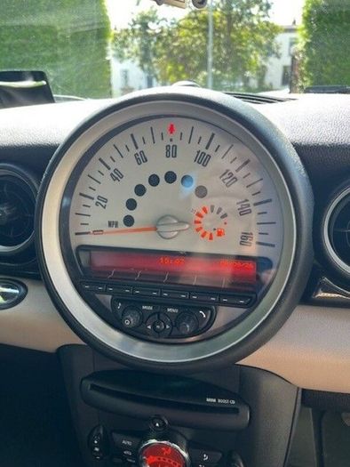 Mini 2013 1.6D Baker Street edition - priced to sell