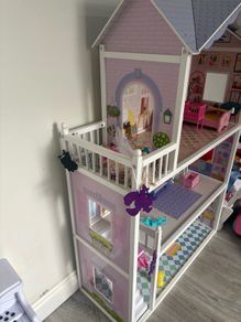 doll house