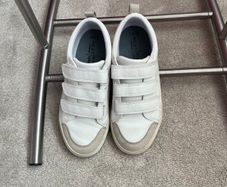 Boys trainers