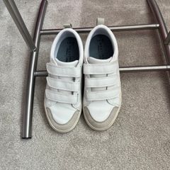 Boys trainers