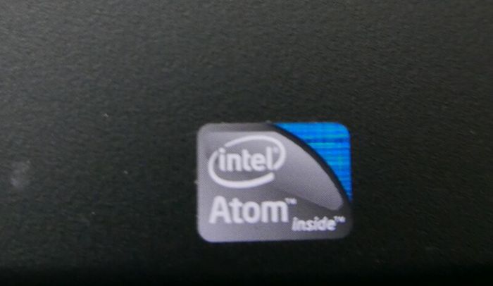 Dell Latitude 2100 150GB HDD Intel Atom Core 2GB RAM 10.1" Laptop works fine