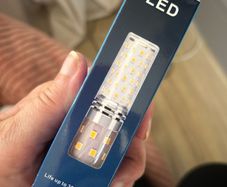 LED E14 light bulbs x 4