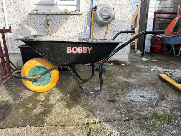 bobby wheel barrow