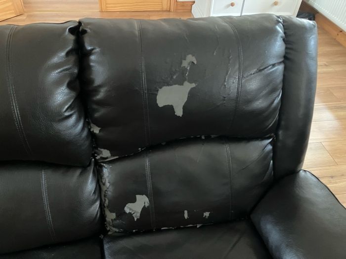 Couch with 2 recliner arm chairs