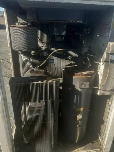 Fluid air compressor