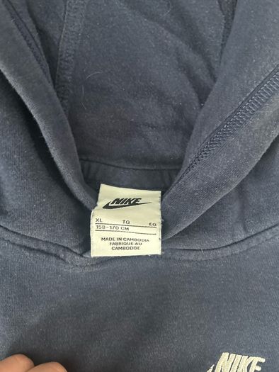 Nike Boys Navy Blue Hoodie Age 13 to 15 Years