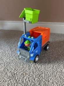 Blippy complete garbage truck