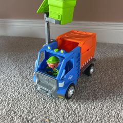 Blippy complete garbage truck