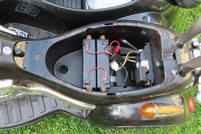 KIds Harley type Ride on with side car 12v (Spares or Repair)