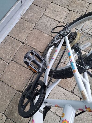 Girls bike 20"