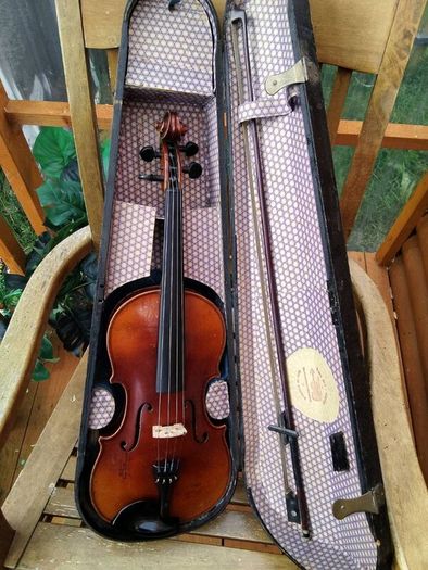 Old full size violin