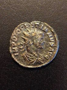 Rare 22.5mm Broad Flan Roman Coin - Tetricus I (AD 271-274) - VF Condition