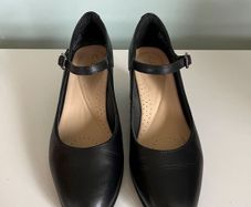 Clarks Mary Jane Heels