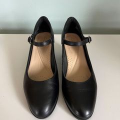Clarks Mary Jane Heels