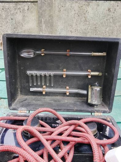 Antique violet ray machine