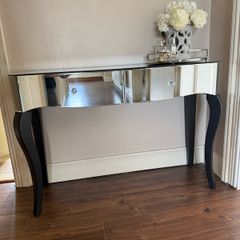 Mirrored console table / dressing table
