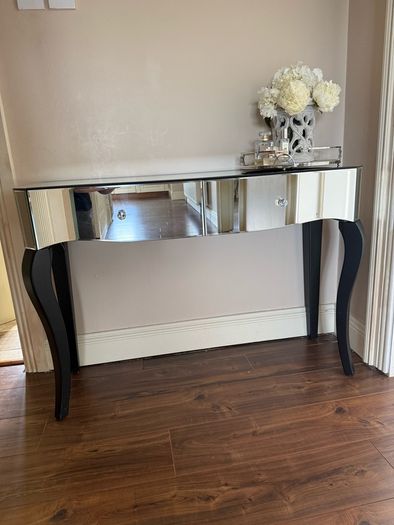 Mirrored console table / dressing table