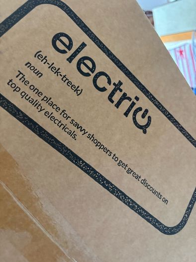 New in box electriQ 49 IPS 5K DQHD curved gaming monitor