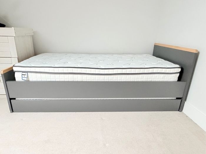 Trundle bed for sale