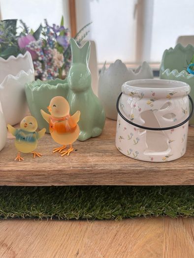 Easter/Spring planters/pots decor