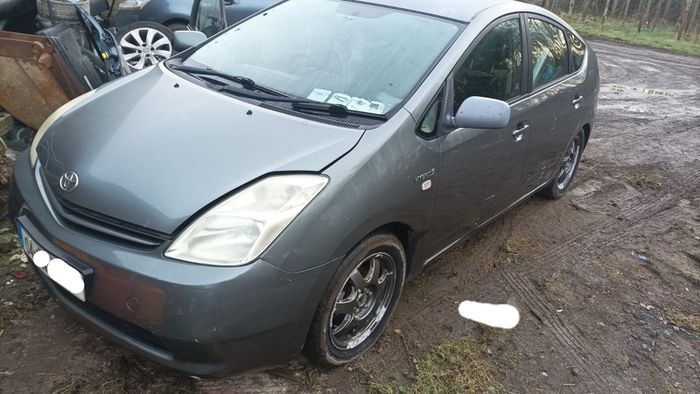 2004 Toyota Prius hybrid parts or repair