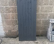 Side entrance gate