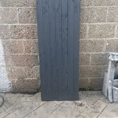 Side entrance gate