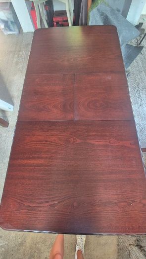 Expanding kitchen table