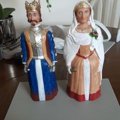 King and queen figurines