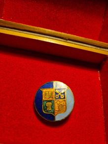 Vintage St Marys College Cheltenham Fattorini Enamel Pin Badge Coat of Arms