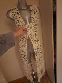 Forever 21 cream knitted fringe sleeveless medium length cardigan size M UK 10/12 EU38/40 Perfect condition Postage included