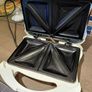 Toasted sandwich maker Image 2