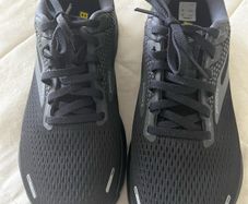 Brooks ladies trainers