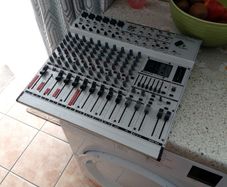 Behringer Eurorack MX 1804X