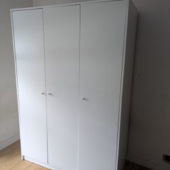 Kleppstad Ikea 3 door wardrobe with light