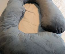 Maternity/pregnancy pillow