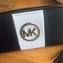 mk purse Image 4