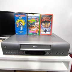 Philips VR805 VCR + 8 VHS Tapes Bundle
