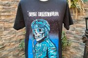 Foo Fighters 2019 European Tour T-shirt  Size Medium  Front and Back Print's  Excellent Condition
